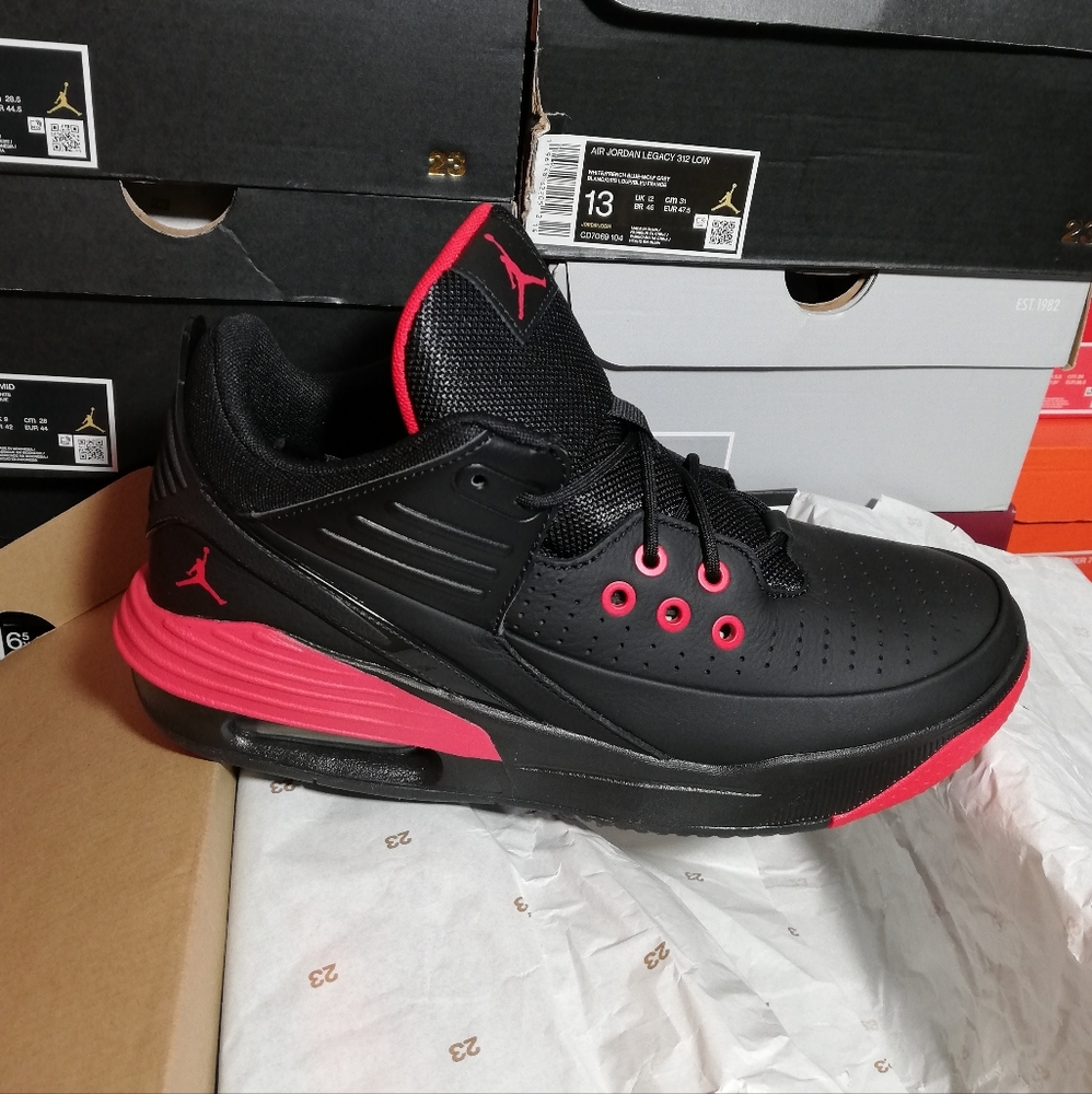 AIR JORDAN MAX AURA 5 MEN US SIAE 12 BRAND NEW IN BOX